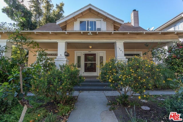 1945 Holly Dr, LOS ANGELES