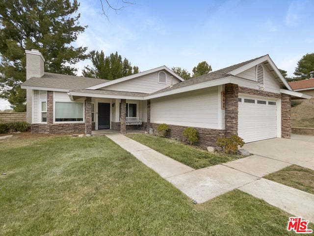 27949 Harwood Dr, SANTA CLARITA