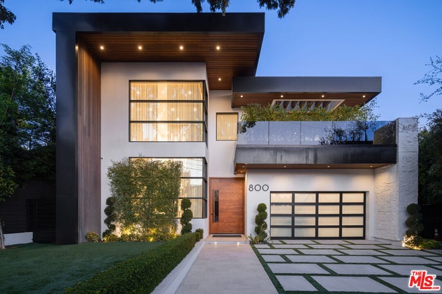 800 N Tigertail Rd, LOS ANGELES