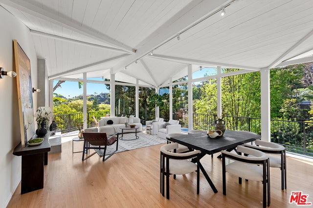 7229 Senalda Rd, LOS ANGELES