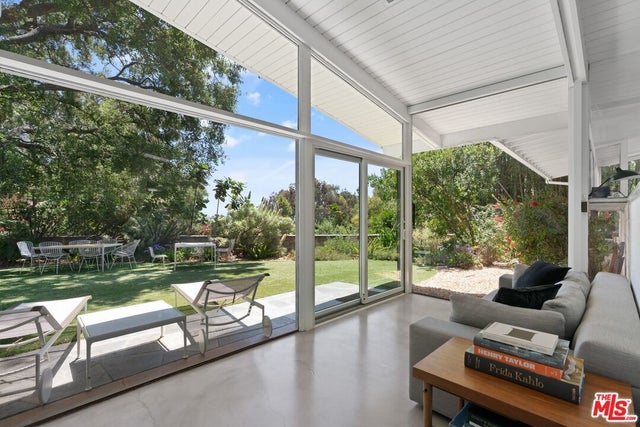 810 Bramble Way, LOS ANGELES