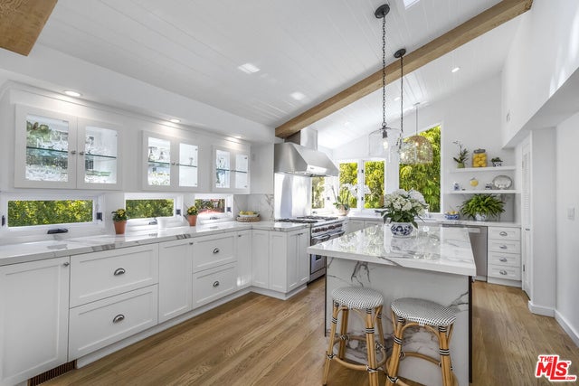 2205 Beverly Glen Pl, LOS ANGELES