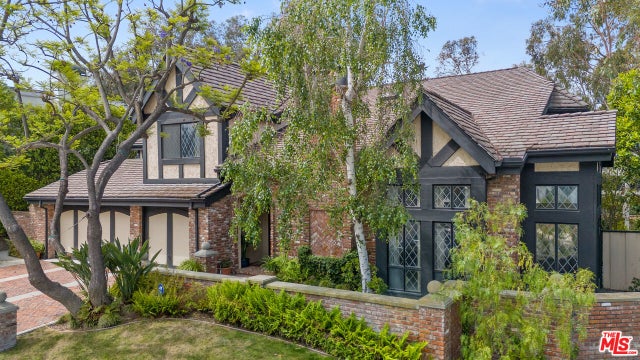 3192 Toppington Dr, BEVERLY HILLS