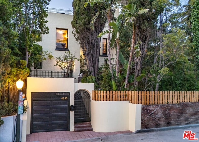 6655 Emmet Ter, LOS ANGELES
