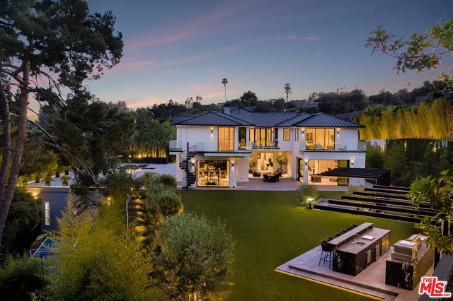 822 N Kenter, LOS ANGELES