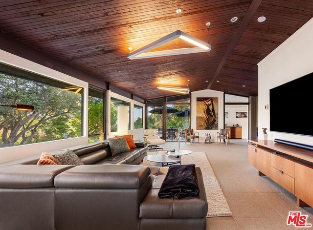 2718 Claray Dr, LOS ANGELES