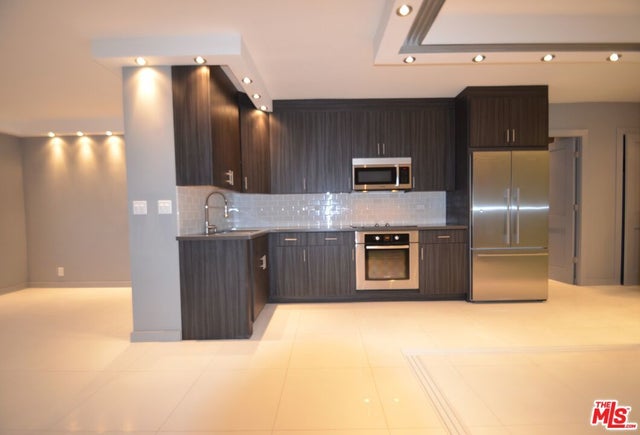 999 N Doheny Dr 511, WEST HOLLYWOOD