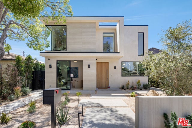 2115 Walnut Ave, VENICE