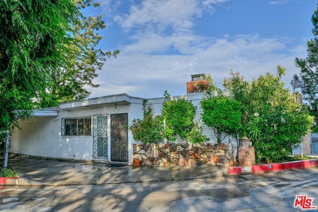 2536 Vasanta Way, LOS ANGELES