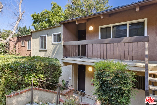 18350 Hatteras St 248, TARZANA