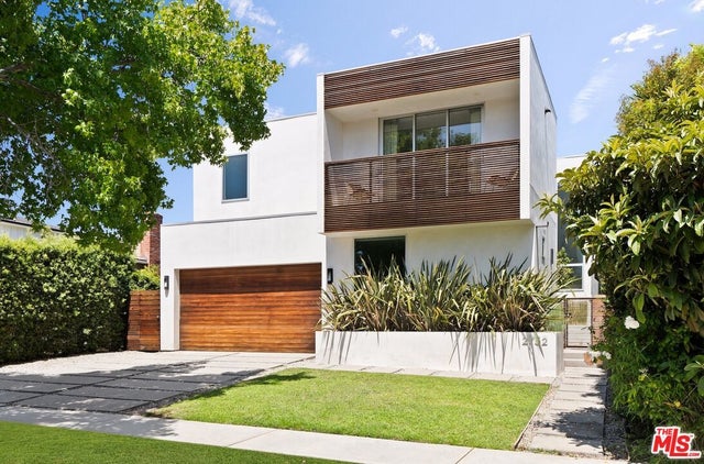 2732 Kelton Ave, LOS ANGELES