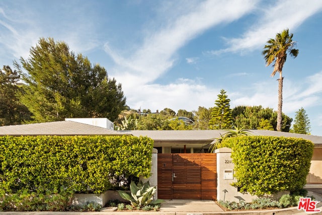 2246 Chelan Pl, LOS ANGELES