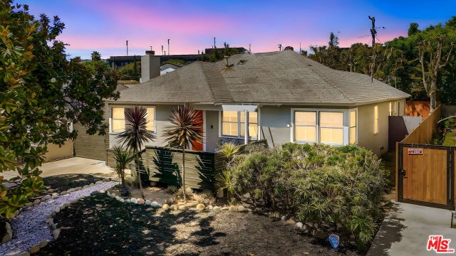 10821 Cushdon Ave, LOS ANGELES