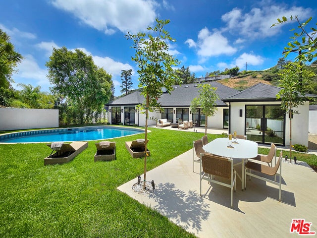 2288 Coldwater Canyon Dr, BEVERLY HILLS