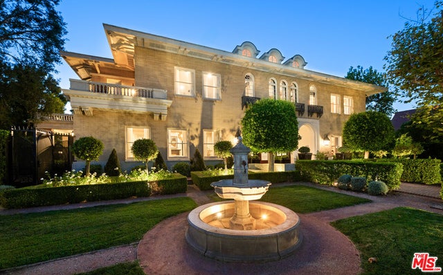 601 S Windsor Blvd, LOS ANGELES