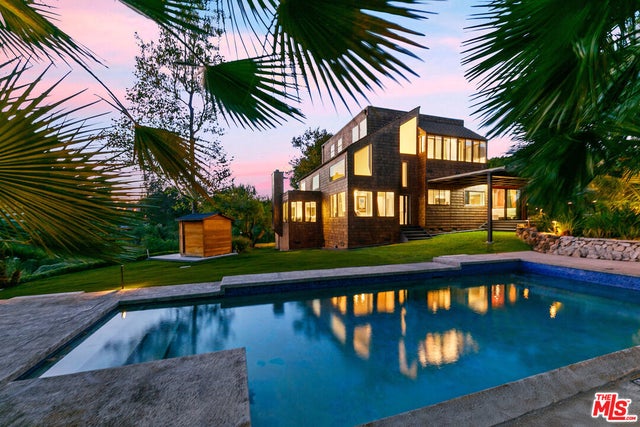 6649 Zumirez Dr, MALIBU