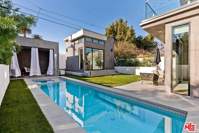 489 S Willaman Dr, LOS ANGELES