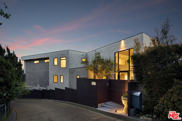 5751 Valley Oak Dr, LOS ANGELES