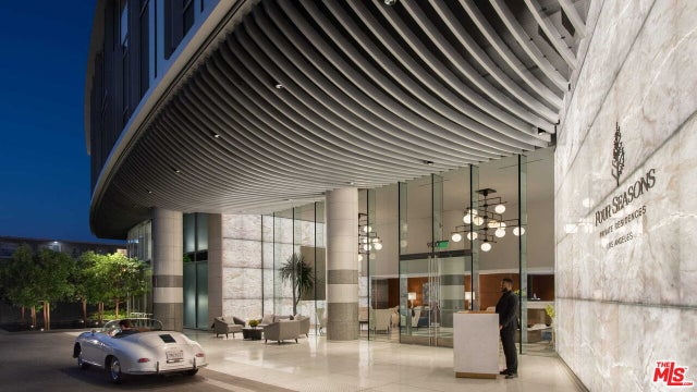 9000 W 3rd St 103, LOS ANGELES