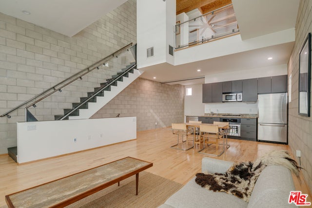 717 N Highland Ave 27, LOS ANGELES