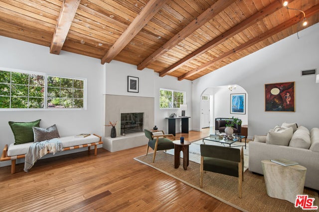 2206 Outpost Dr, LOS ANGELES