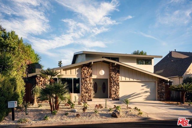 12030 Pacoima Ct, STUDIO CITY