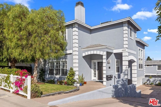 1913 Harriman Ln 1, REDONDO BEACH