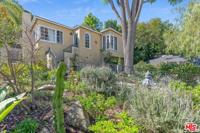 11316 Sunshine Ter, STUDIO CITY