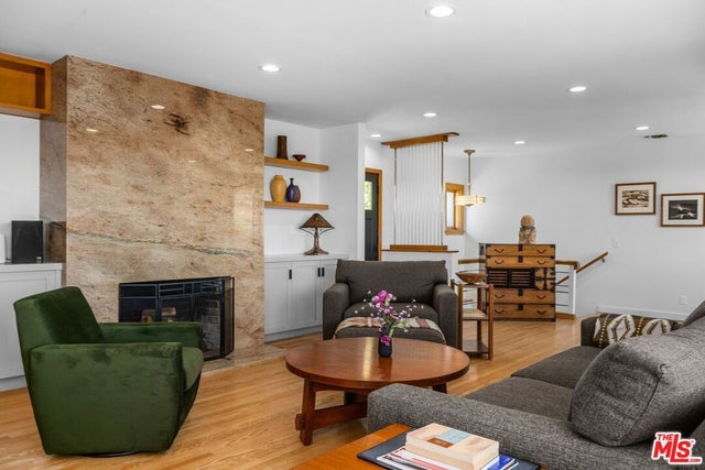 13201 Cheltenham Dr, SHERMAN OAKS