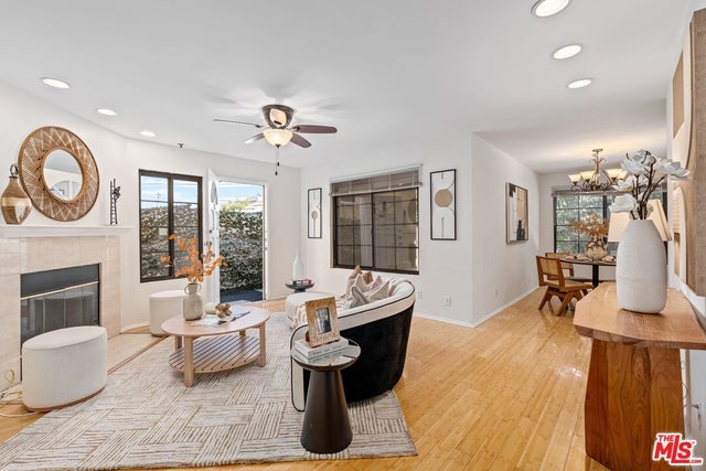 102 N Sweetzer Ave 106, LOS ANGELES