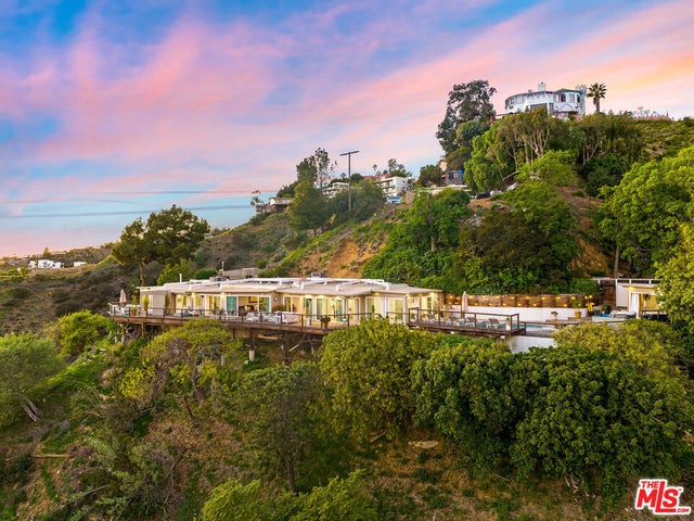 8494 Cole Crest Dr, LOS ANGELES