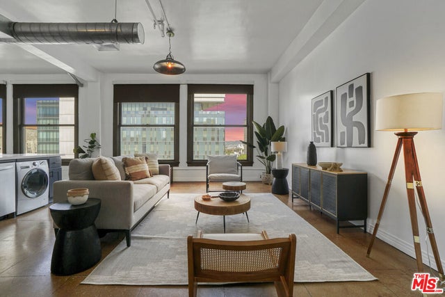 108 W 2nd St 915, LOS ANGELES