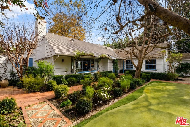 11948 S Saltair Ter, LOS ANGELES