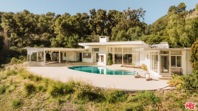 7300 Mulholland Dr, LOS ANGELES