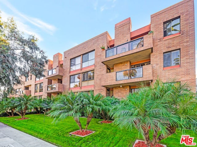 235 S Tower Dr 305, BEVERLY HILLS