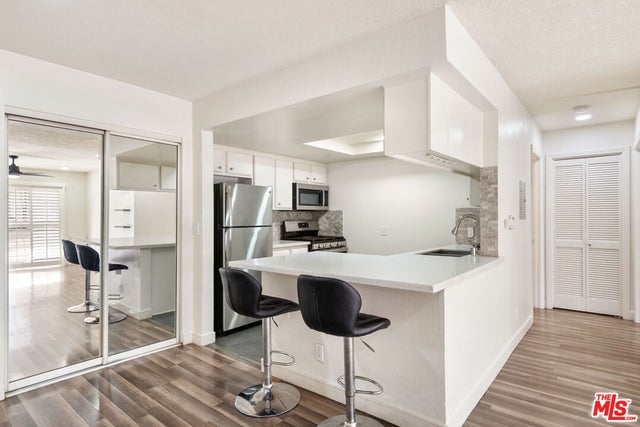 327 Chestnut Ave 104, LONG BEACH