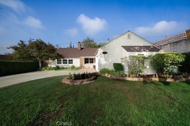 1135 Coronet, PASADENA