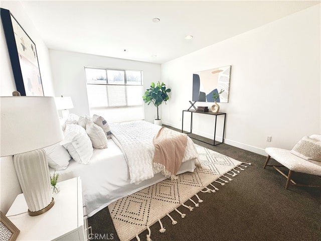 817 N Alfred St 205, LOS ANGELES