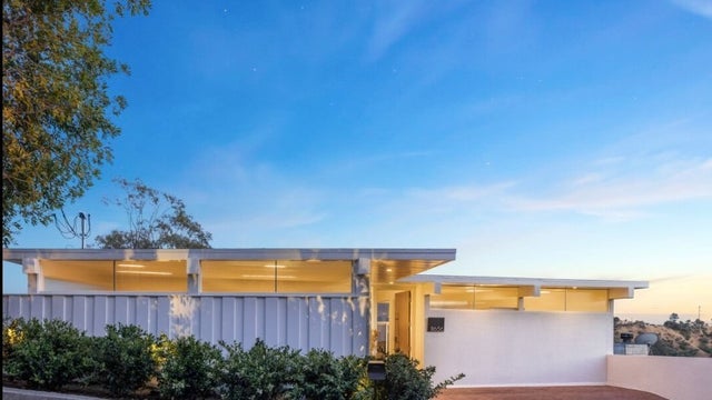 8656 Skyline, LOS ANGELES