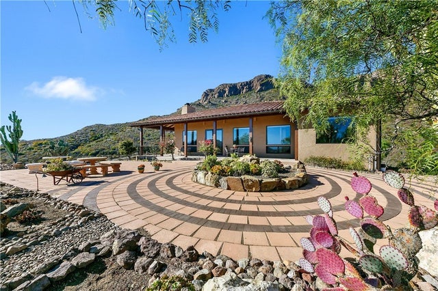 8400 Mipolomol Rd, MALIBU