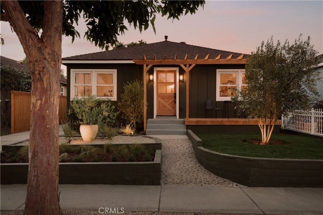 2355 Gatewood St, LOS ANGELES