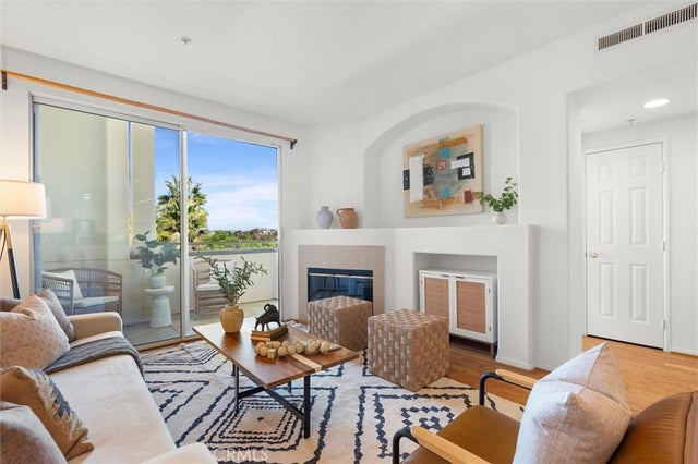 12963 Runway 416, PLAYA VISTA