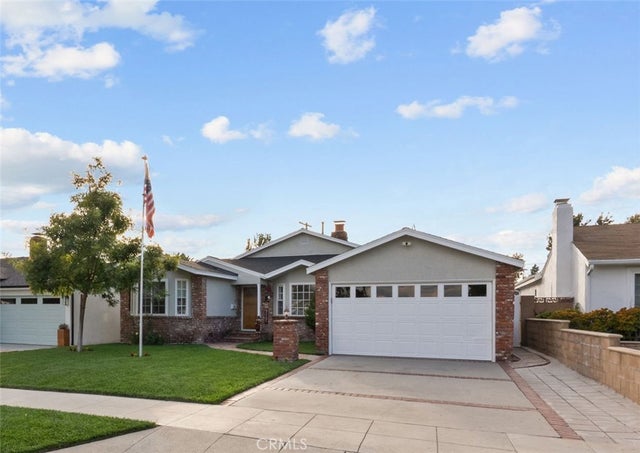 1903 N Screenland, BURBANK