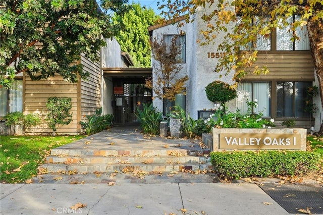 15511 Sherman Way 19, VAN NUYS