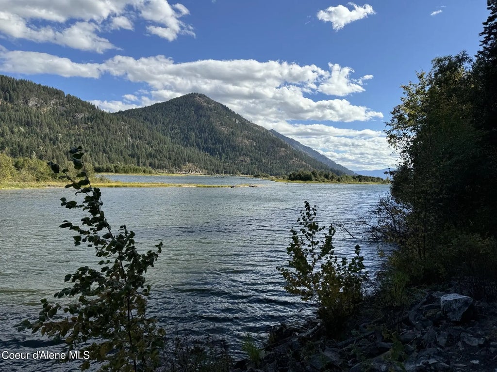 Nka S Idaho Club Dr, Sandpoint