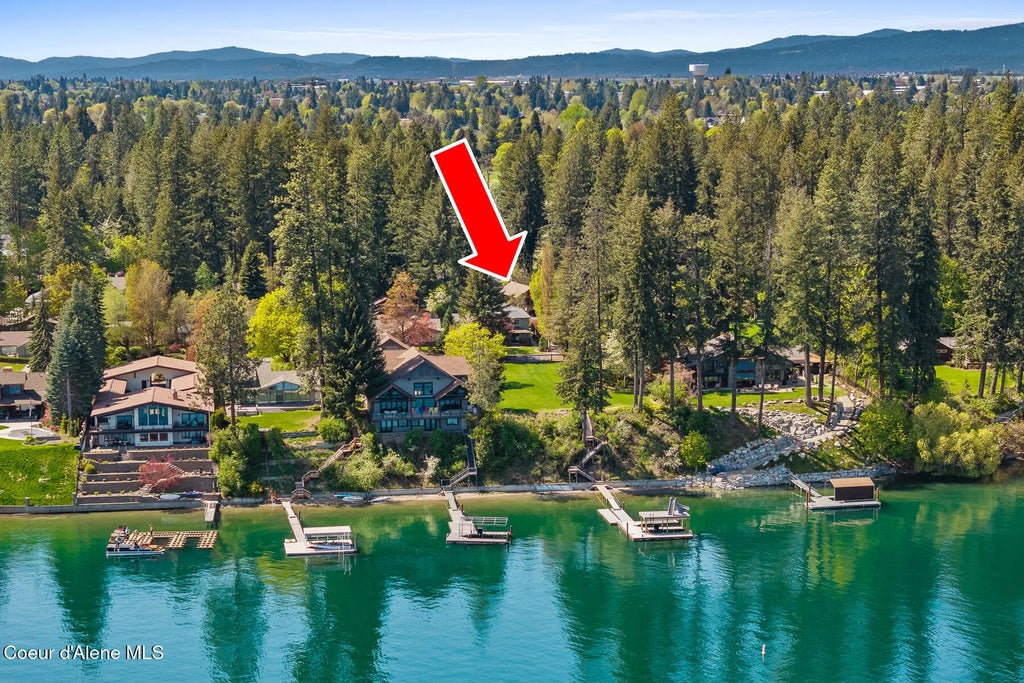 10351 N Gibson Rd, Hayden Lake