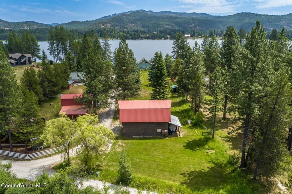 170 Flatwater Lane, Sandpoint