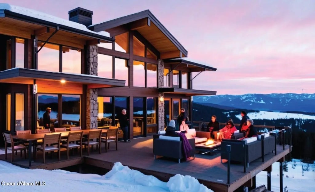 4 Crystal Springs Rd, Sandpoint