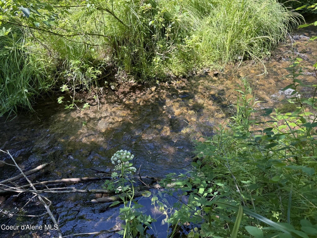 360 Maple Ln, Fernwood