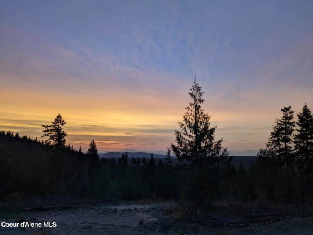 126 Glad Ln, Spirit Lake